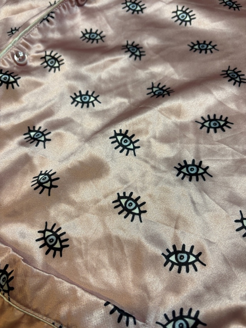 lola the Boys Pink Satin Pajama Set with Blue Eye Print. Size M - Picture 6 of 11